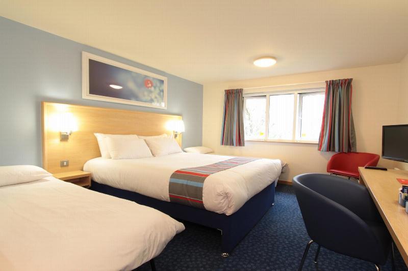Travelodge Eastleigh Central Kültér fotó